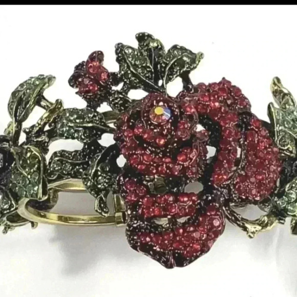 Statement piece rose flower rhinestone  bracelet designer OPC - Picture 2 of 5